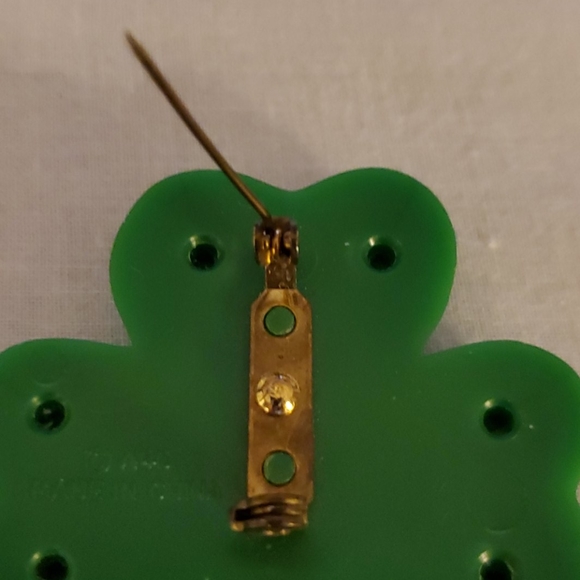 Happy St. Patrick's Day Pin - Picture 6 of 7